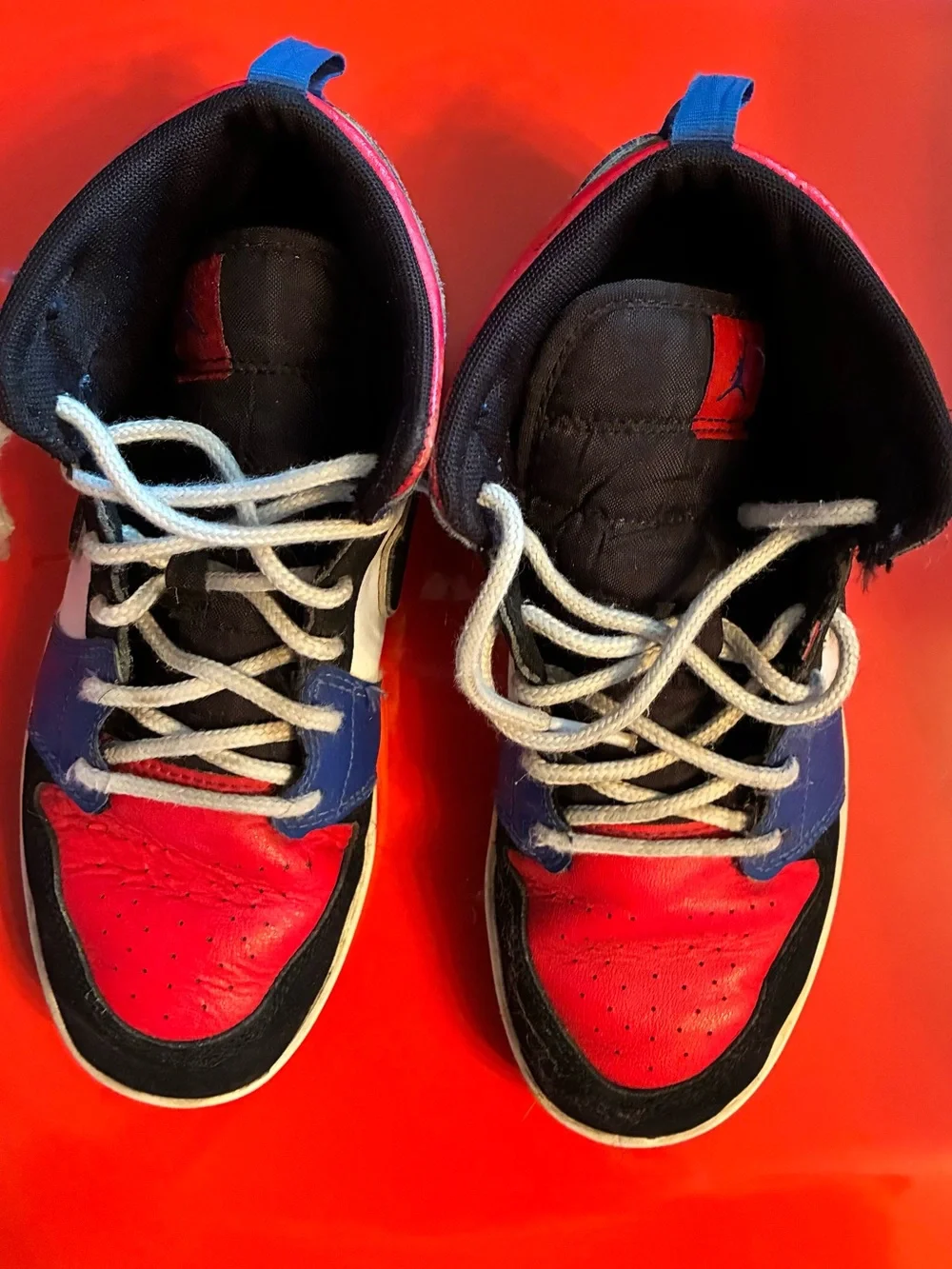 Nike Air Jordan 1 Retro Mid-Top Kids Sneakers in Blue, White, Black & Red